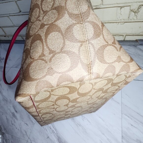 Nwot Coach Signature C's Khaki Shoulder Bag Purse - Picture 12 of 13